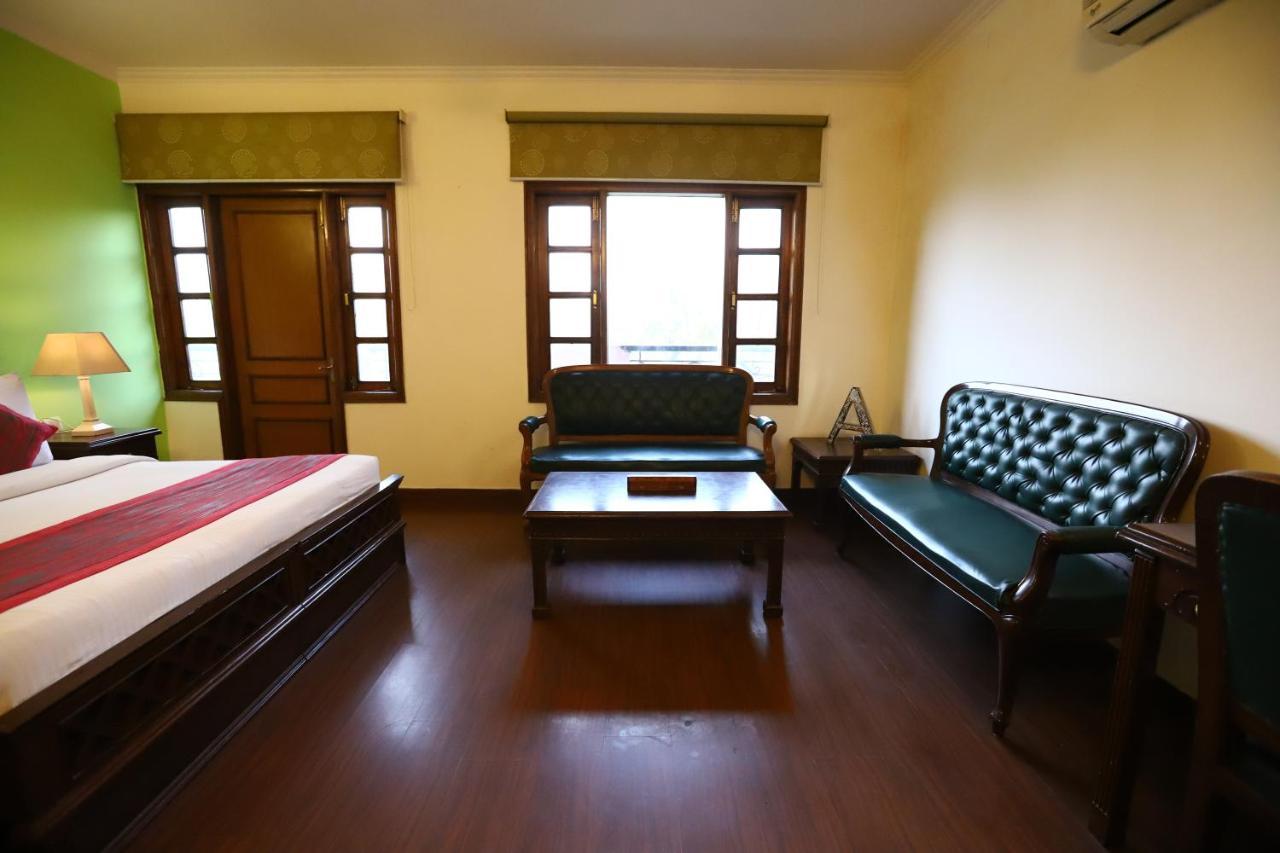 Hotel Ambica Palace Aiims New Delhi - Couple Friendly Local Id Accepted Zewnętrze zdjęcie