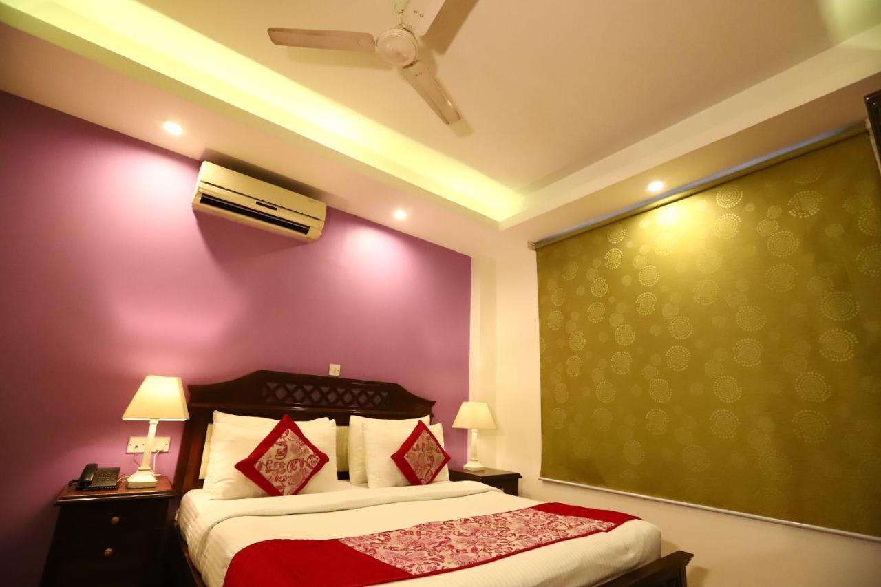 Hotel Ambica Palace Aiims New Delhi - Couple Friendly Local Id Accepted Zewnętrze zdjęcie