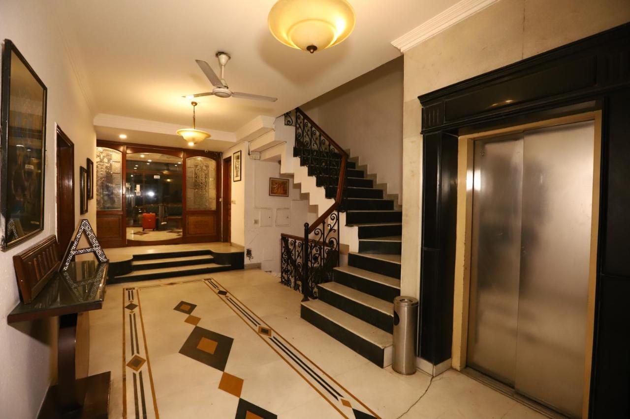 Hotel Ambica Palace Aiims New Delhi - Couple Friendly Local Id Accepted Zewnętrze zdjęcie