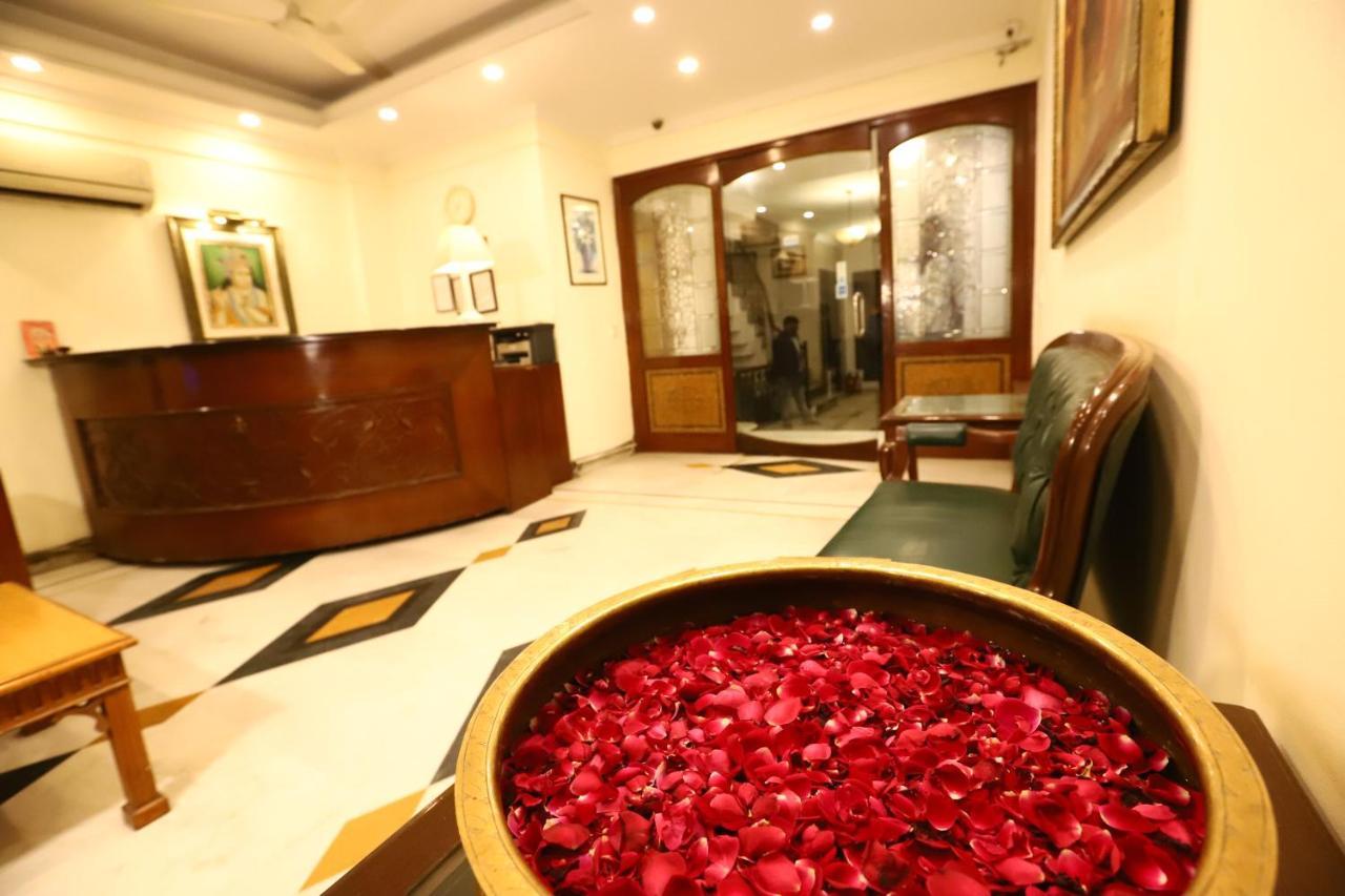 Hotel Ambica Palace Aiims New Delhi - Couple Friendly Local Id Accepted Zewnętrze zdjęcie