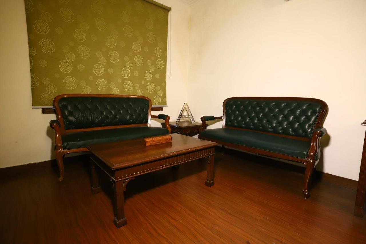 Hotel Ambica Palace Aiims New Delhi - Couple Friendly Local Id Accepted Zewnętrze zdjęcie