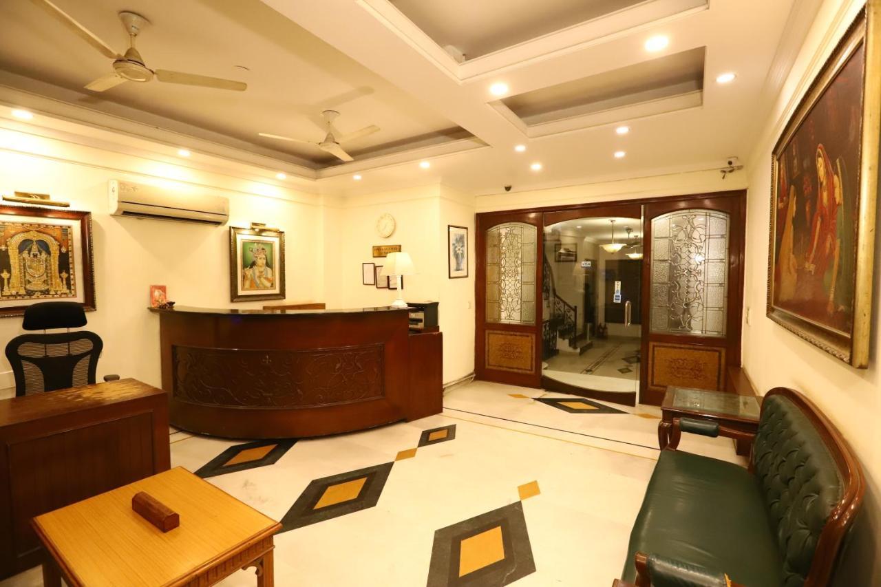 Hotel Ambica Palace Aiims New Delhi - Couple Friendly Local Id Accepted Zewnętrze zdjęcie