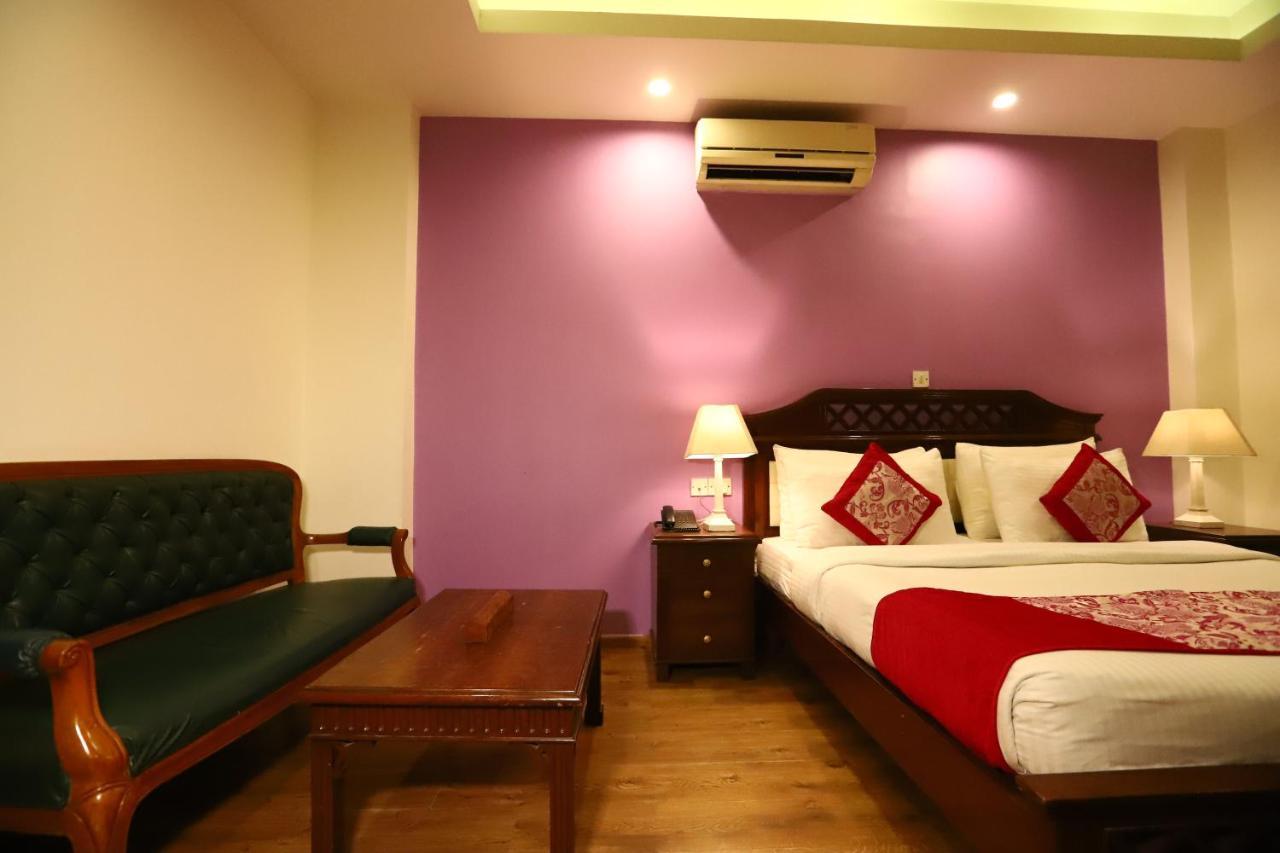 Hotel Ambica Palace Aiims New Delhi - Couple Friendly Local Id Accepted Zewnętrze zdjęcie